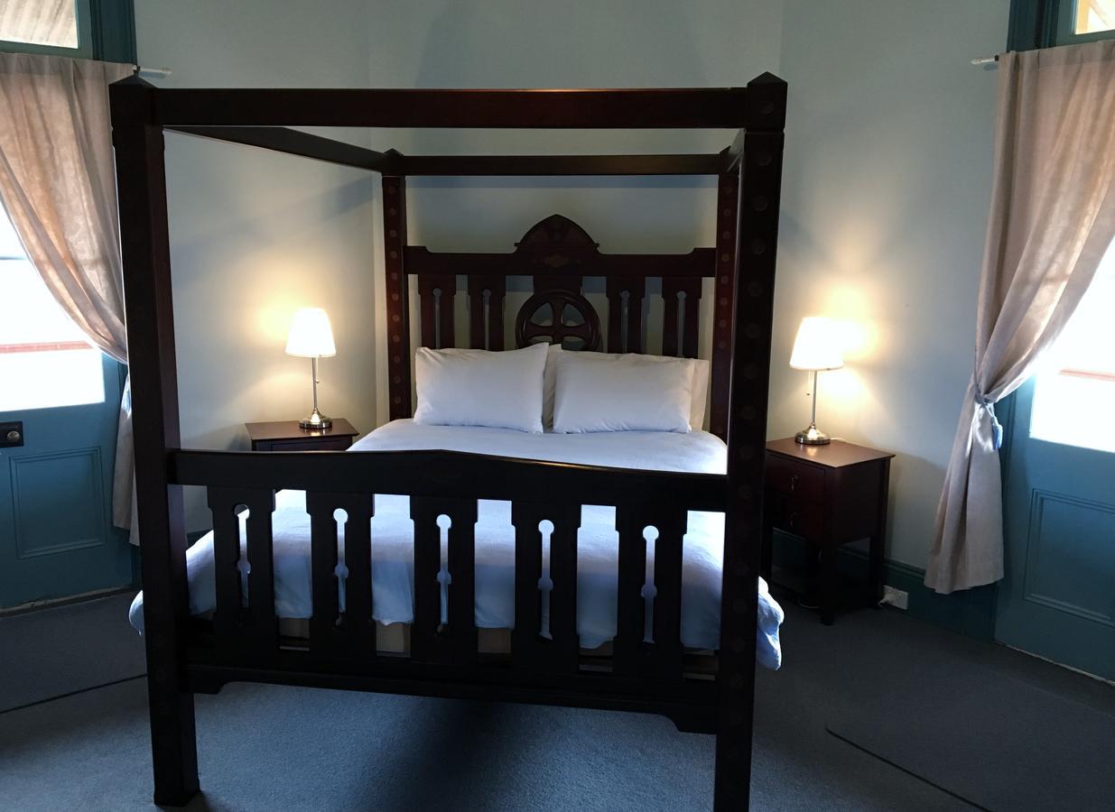 Settlers Arms Hotel Dungog Esterno foto