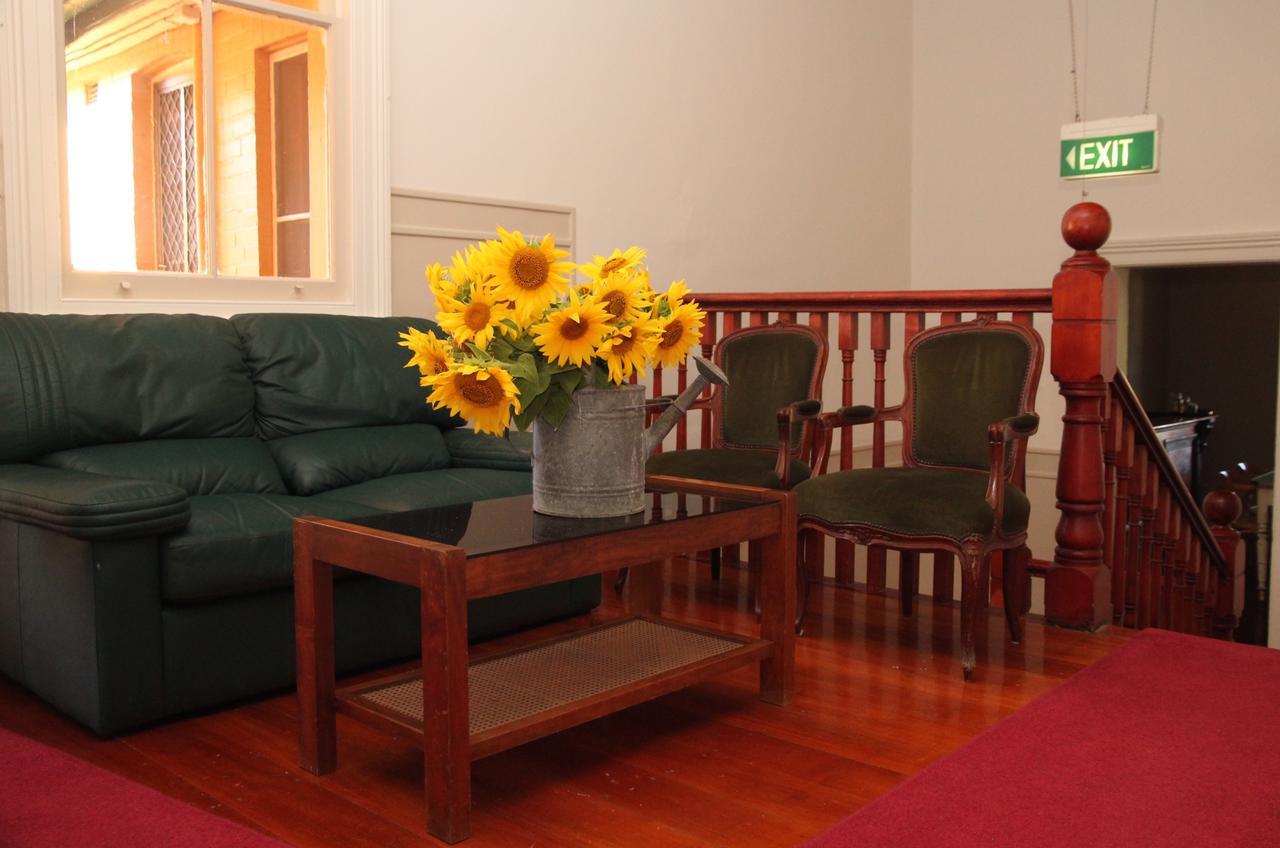 Settlers Arms Hotel Dungog Esterno foto